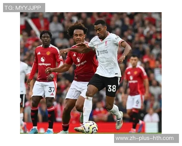 利物浦为赫拉芬贝赫庆祝23岁生日球员本赛季出战35次助力球队夺冠